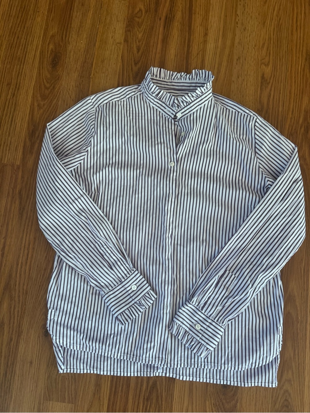 Vilagallo Purple & White Striped Ruffle Collar Button-Up Shirt Women's Size 38